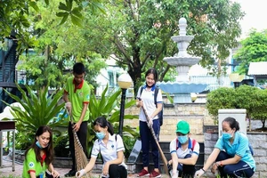 Đồng phục sinh viên không làm nên thương hiệu 