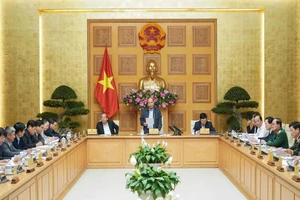 Thủ tướng đang chủ trì họp về phòng, chống dịch COVID-19