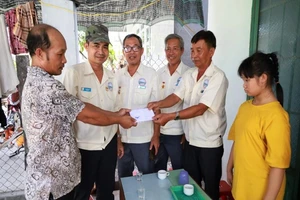 Hỗ trợ gia đình cựu binh Trường Sa hơn 13 triệu đồng