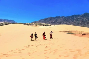 Mùa hè khám phá “tiểu sa mạc” Mũi Dinh