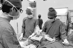 Khánh Hòa: Chuyển vạt da thành công cho 2 ca mổ khó 