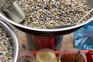 Hè về với biển, món ốc lể cũng theo về 