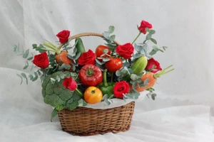 Thị trường quà tặng 20-11: Tặng phẩm độc, lạ lên ngôi