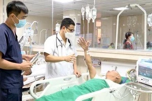 Sau 30 phút can thiệp, người bệnh tỉnh hoàn toàn, tình trạng liệt được cải thiện rõ