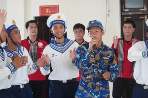 Cuộc thi viết đặc biệt chủ đề "biển, đảo trong trái tim tôi" 