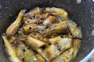 Cá bống cát kho tiêu ngày nhạt miệng