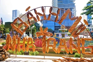 Chiêm ngưỡng cụm bánh mì đặc ruột “khủng” ở Nha Trang