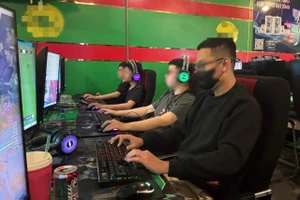 Bất chấp quy định, nhiều tiệm net vẫn lén hoạt động sau 22 giờ 