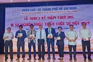 265 luật sư được trao tặng kỷ niệm chương vì sự nghiệp phát triển luật sư Việt Nam