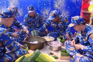 Sắc xuân trên boong tàu giữa Ấn Độ Dương