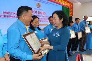 Liên đoàn lao động TP.HCM tuyên dương 149 điển hình học tập và làm theo Bác 