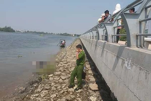 Phát hiện xác chết một người đàn ông trên sông Sài Gòn