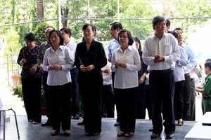 Lãnh đạo TP.HCM viếng ông Nguyễn Thanh Chín