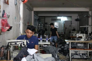 Hỗ trợ tiền về tết cho công nhân bị chủ quỵt tiền