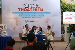 Bé lớp 4 'diễn thuyết' về xâm hại ra mắt sách