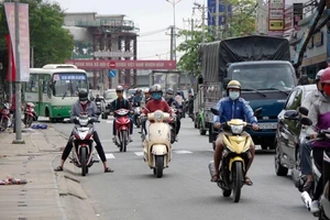  Người Sài Gòn co ro trong tiết trời lạnh như Đà Lạt