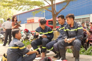 Hỗ trợ thức ăn, nước uống miễn phí ở chung cư Carina