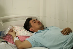 Ánh mắt của người đàn ông mất 3 người thân vụ Carina