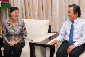 Bà Nguyễn Thị Quyết Tâm thăm báo Pháp Luật TP.HCM