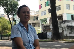 Người dân mong ngóng Đại tướng Lê Đức Anh về ngang nhà riêng