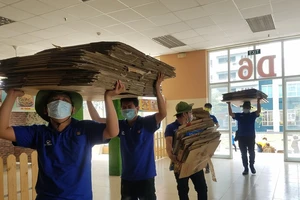 Nhật ký: Một ngày đi gom thùng carton