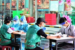 TP Thủ Đức tiêm vaccine ngừa COVID-19 cho 6.000 shipper