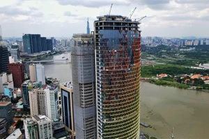 Tòa nhà Saigon One Tower tại TP.HCM hồi sinh sau 11 năm ngưng thi công