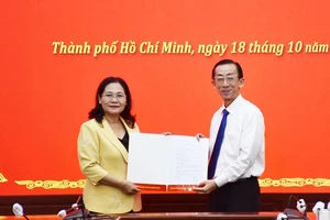 PGS.TS Trần Hoàng Ngân làm thư ký Bí thư Thành ủy TP.HCM Nguyễn Văn Nên 