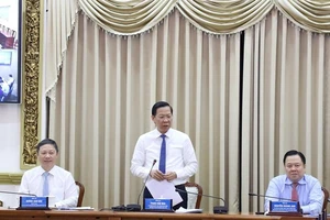 Chủ tịch Phan Văn Mãi: Cần sớm thay đổi cách xử lý công việc theo kiểu truyền thống 