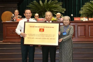 Bí thư Thành ủy mong CLB Truyền thống kháng chiến TP.HCM góp ý các chủ trương lớn