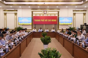 Ông Phan Văn Mãi: Đánh giá lại việc thu thuế trợ cấp mất việc của công nhân