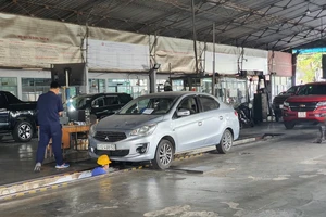 Chủ tịch UBND TP.HCM Phan Văn Mãi: Tập trung tháo gỡ về đăng kiểm, thủ tục PCCC