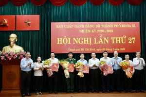 Bổ sung Thiếu tướng Mai Hoàng và 4 người khác vào Ban Chấp hành Đảng bộ TP.HCM 