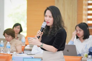 Nếu luật pháp ban hành không có tính dẫn dắt thì các chính sách sẽ rượt đuổi nhau