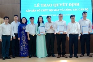 Ban Tuyên giáo và Dân vận Thành ủy TP.HCM có 7 phòng 