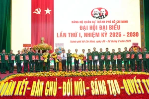 Bí thư Nguyễn Văn Nên: Đảng bộ Quân sự TP.HCM phát huy truyền thống anh hùng, vượt mọi thử thách
