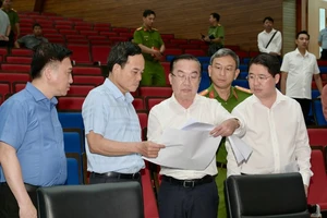 Bí thư Thành ủy TP.HCM Trần Lưu Quang: Ứng dụng công nghệ tổ chức đại hội, không lãng phí