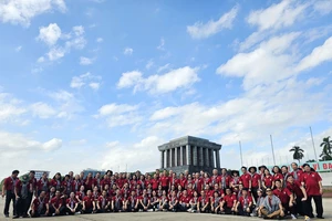 Đoàn đại biểu trí thức TP.HCM: Hành trình 'chạm' vào lịch sử, đi để hiểu về nguồn cội