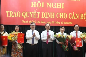 Thành ủy TP.HCM chỉ định 14 nhân sự phường, xã