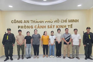 Công an triệt phá đường dây sản xuất 20.000 chai nước hoa giả 