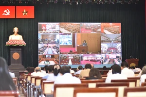 Ủy viên Bộ Chính trị, Bí thư Thành ủy Trần Lưu Quang chủ trì hội nghị thông báo kết quả Đại hội XIV tại TP.HCM