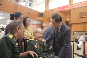 Bí thư Trần Lưu Quang: Thế hệ đi trước là viên gạch nền cho sự phát triển hôm nay