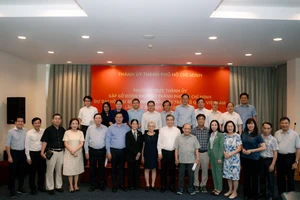 Lãnh đạo TP.HCM gặp gỡ đoàn đại biểu tham dự Đại hội toàn quốc Mặt trận Tổ quốc Việt Nam lần thứ XI