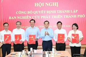 Thành lập Ban Nghiên cứu phát triển TP.HCM gồm 24 thành viên