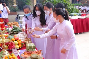 Rộn ràng không khí giỗ Tổ Hùng Vương tại các trường học