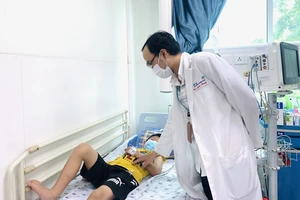 Cách nhận biết sớm dấu hiệu nặng bệnh sốt xuất huyết ở trẻ