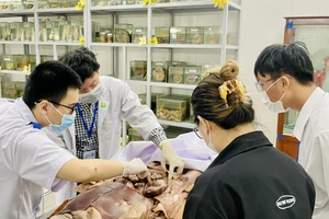 Thi hài là nguồn học liệu tốt nhất cho sinh viên y khoa