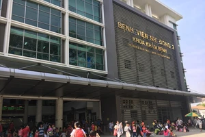 Bé trai 7 tuổi tử vong nghi do hóc bánh bông lan