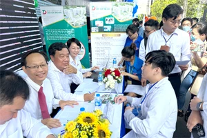 Kiến nghị bác sĩ trẻ thực hành 12 tháng tại bệnh viện, 6 tháng tại trạm y tế