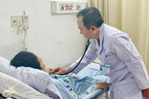 Hẹp van tim chần chừ không mổ, 7 năm sau bị suy tim nặng